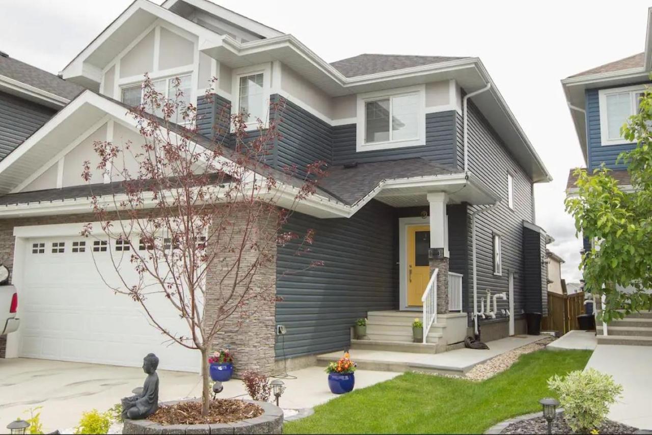 Modern Executive Suite I Complimentary Netflix & Parking! Edmonton Exterior foto